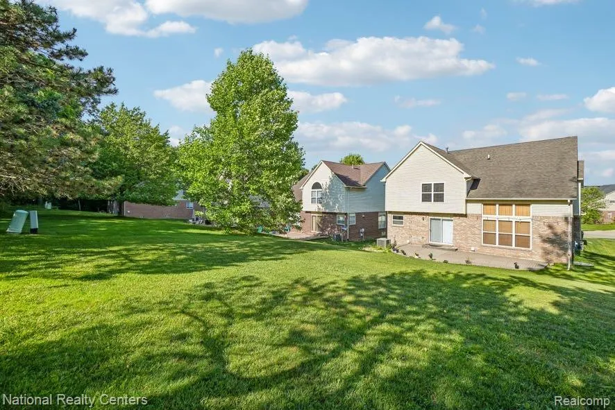 16304 Mulberry Way Northville Township, MI 48168