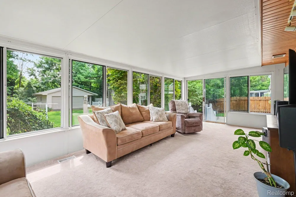 10361 Coldwater Road Flushing Charter Township, MI 48433