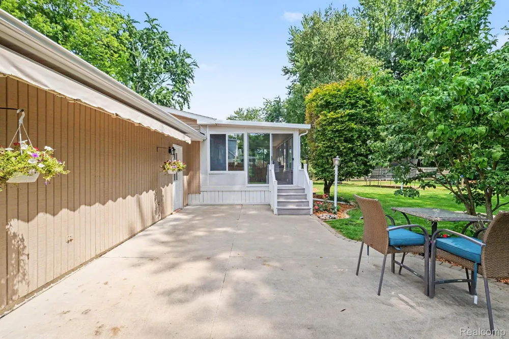 10361 Coldwater Road Flushing Charter Township, MI 48433
