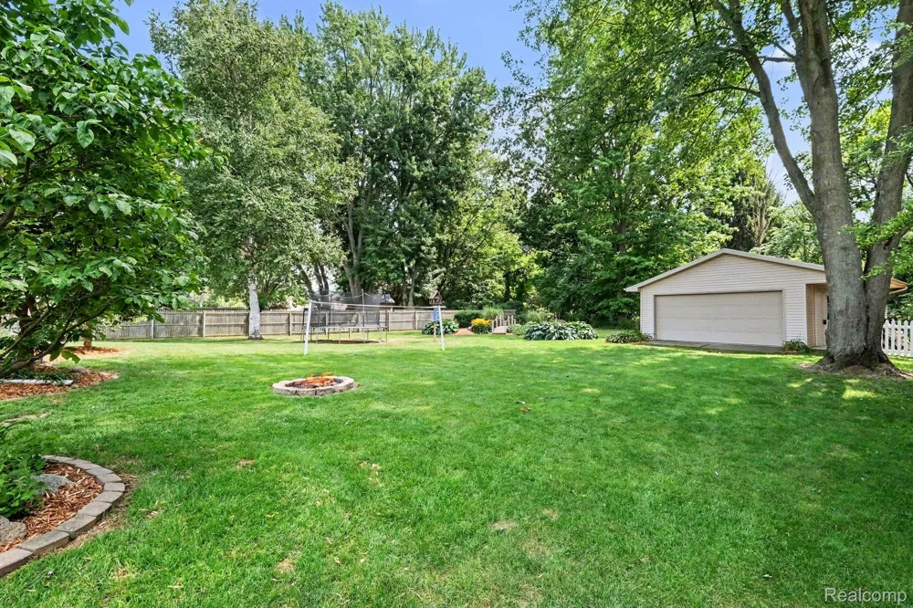 10361 Coldwater Road Flushing Charter Township, MI 48433