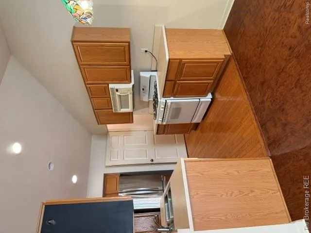4126 Stonebridge Holly Township, MI 48442
