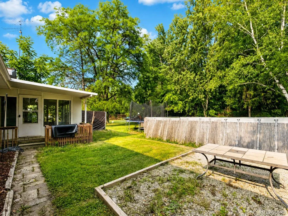 5197 Capri Lane Mundy Township, MI 48507