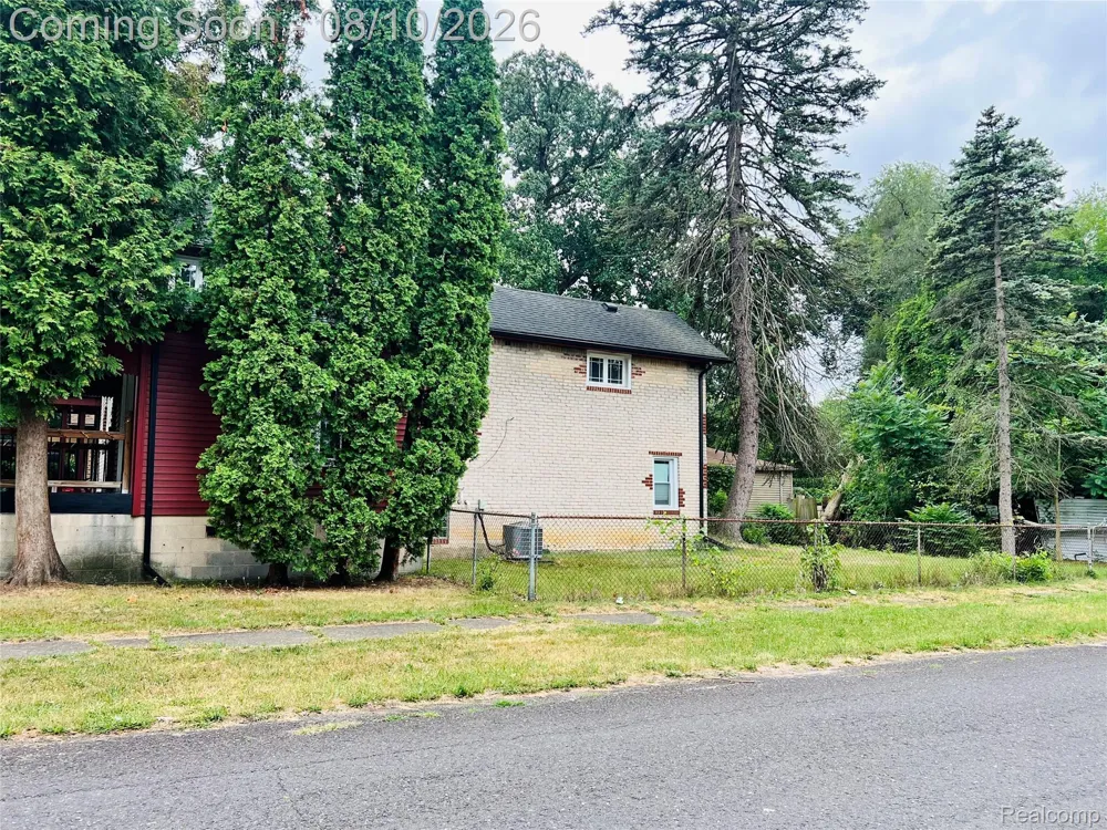 18515 Salem Street Detroit City, MI 48219