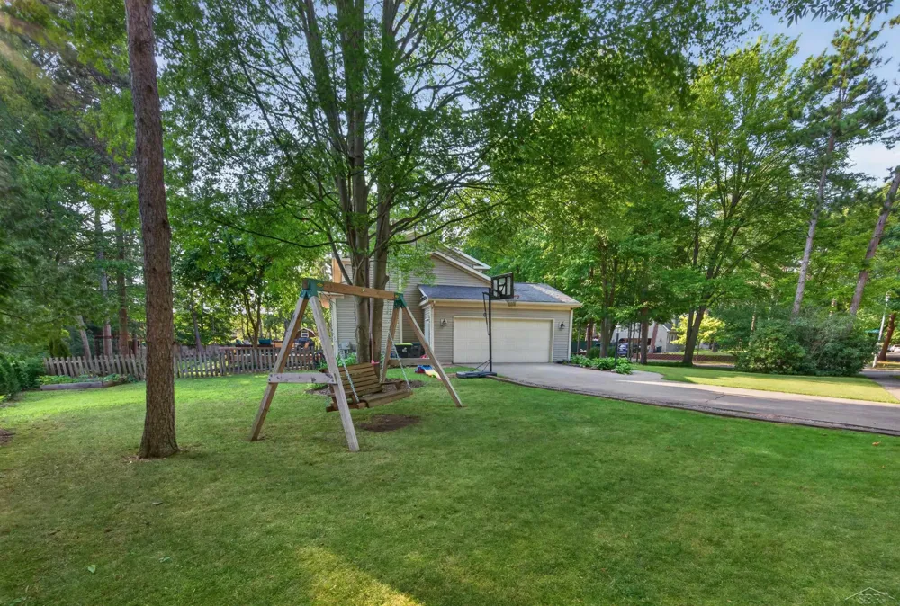 5909 Woodpark Drive Midland City, MI 48640