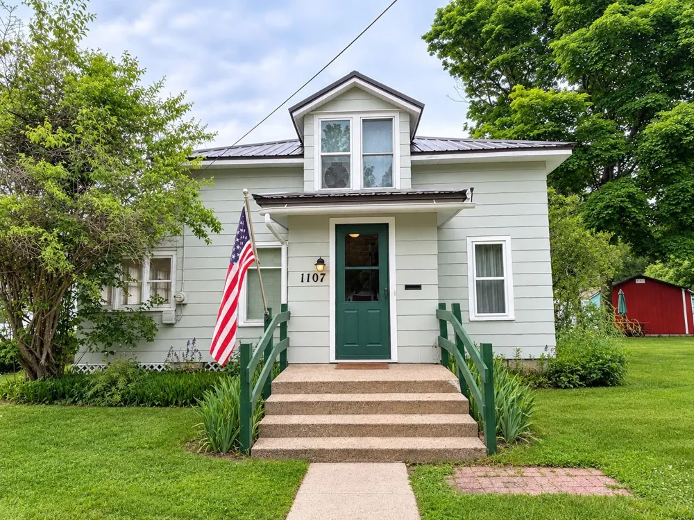 1107 Michigan Avenue Alma City, MI 48801