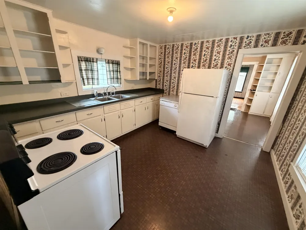1107 Michigan Avenue Alma City, MI 48801