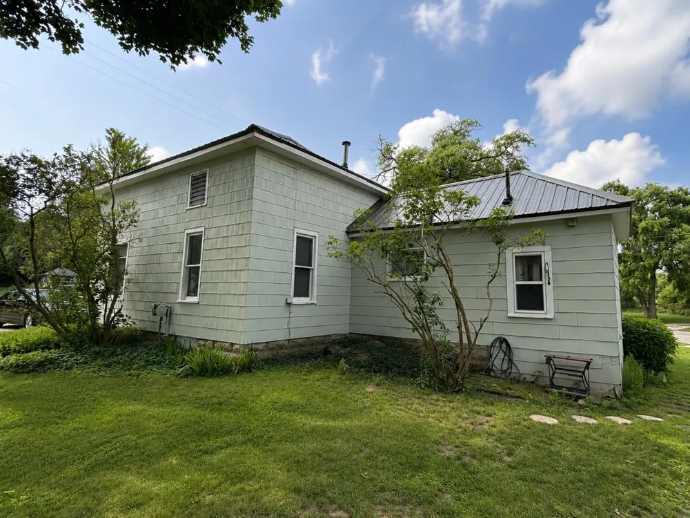 1107 Michigan Avenue Alma City, MI 48801