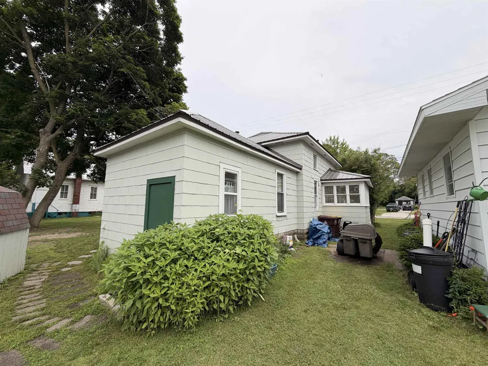 1107 Michigan Avenue Alma City, MI 48801