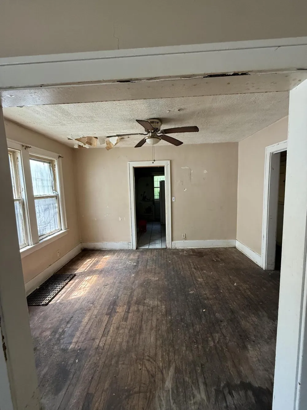17233 E Goddard Street Detroit City, MI 48212