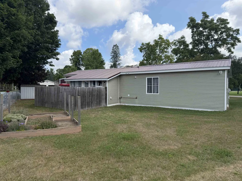 7542 3rd Street Weldon Township, MI 49683