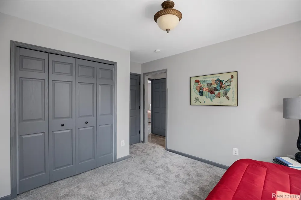 9110 Old Oak Drive Grand Blanc Charter Township, MI 48439