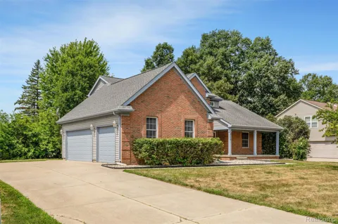 9110 Old Oak Drive