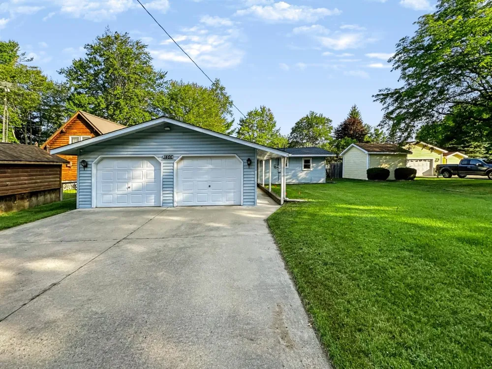 1466 Lake James Drive Denton Township, MI 48651