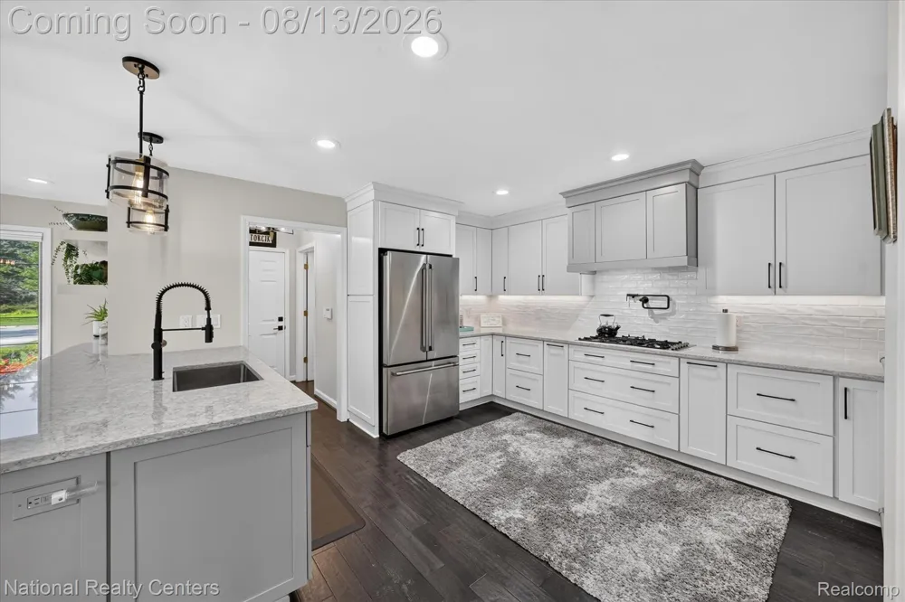 13648 Eaton Drive Plymouth Charter Township, MI 48170