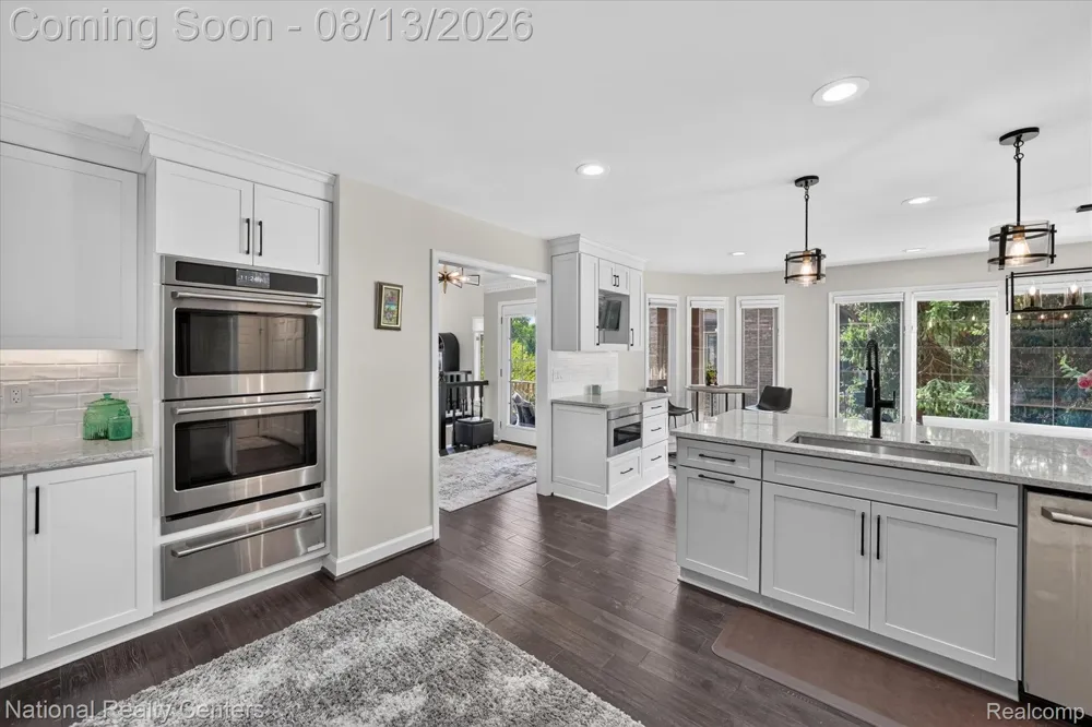 13648 Eaton Drive Plymouth Charter Township, MI 48170