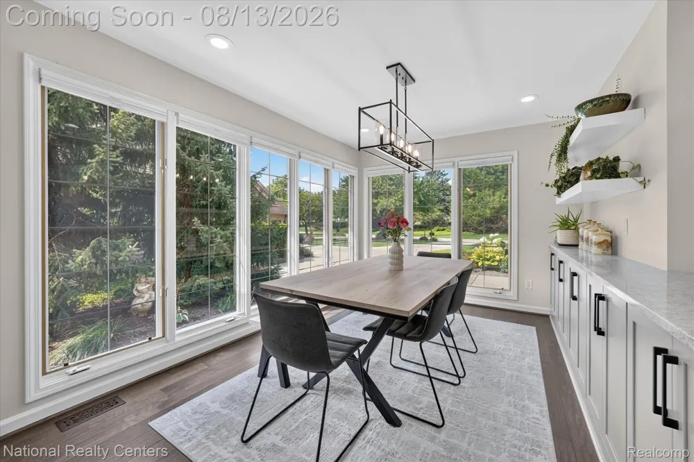 13648 Eaton Drive Plymouth Charter Township, MI 48170