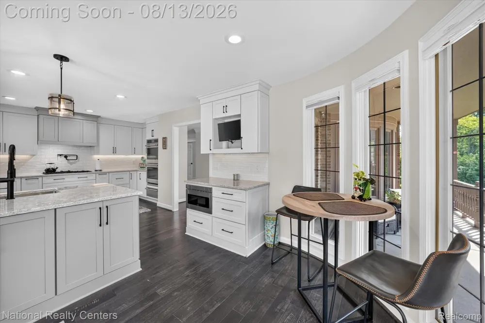 13648 Eaton Drive Plymouth Charter Township, MI 48170