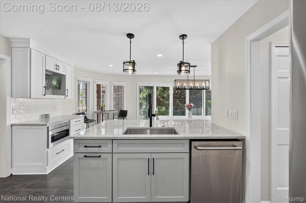 13648 Eaton Drive Plymouth Charter Township, MI 48170
