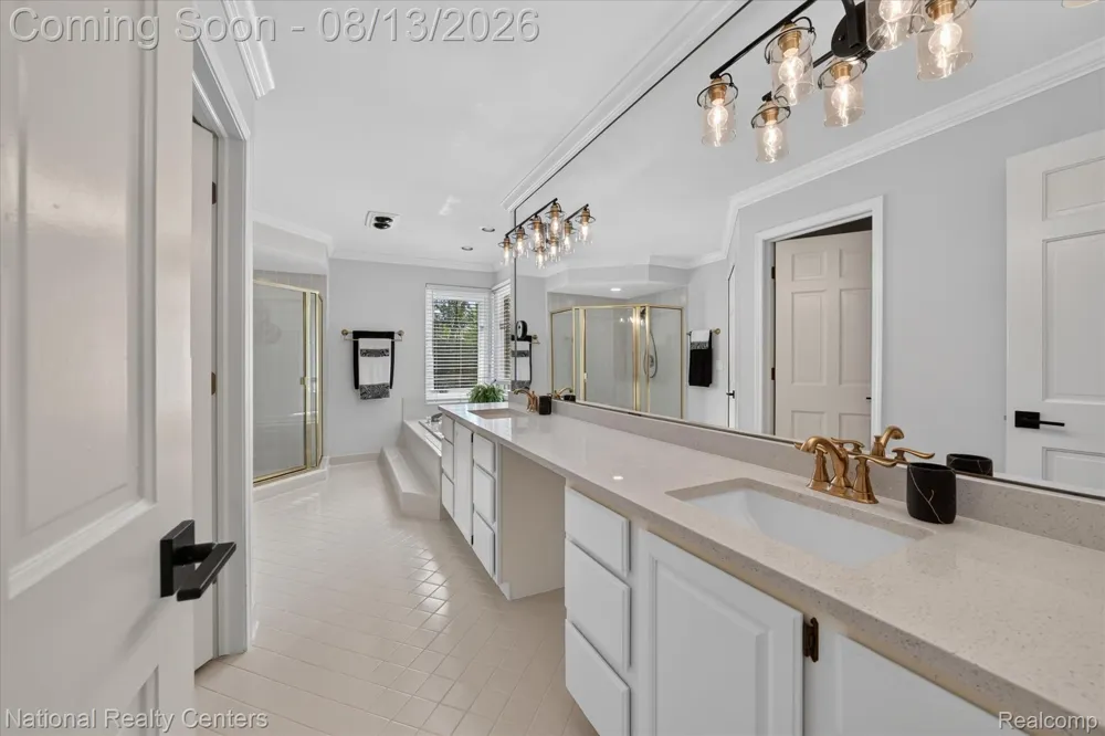 13648 Eaton Drive Plymouth Charter Township, MI 48170