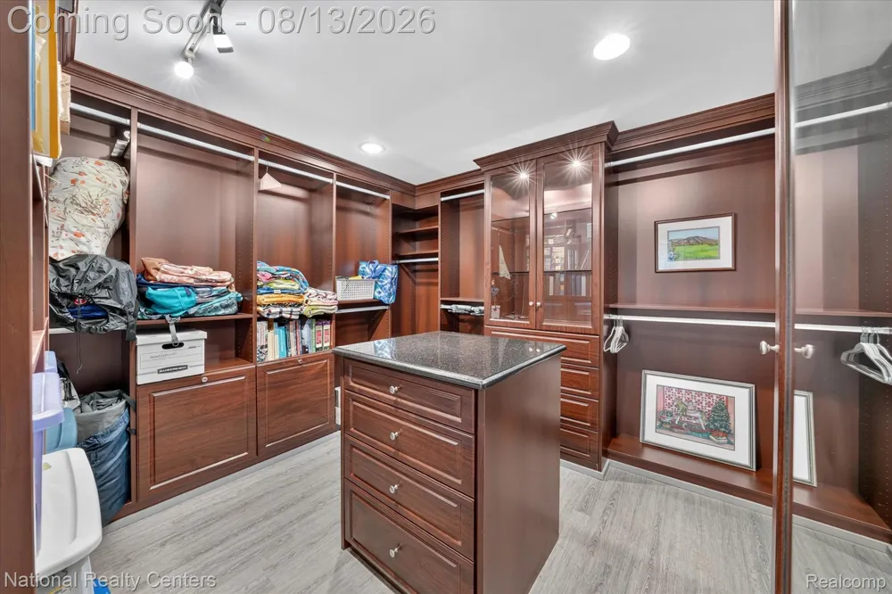 13648 Eaton Drive Plymouth Charter Township, MI 48170