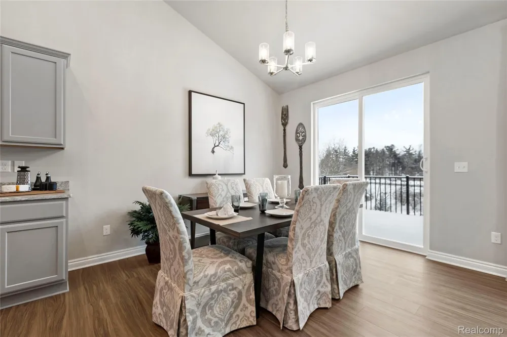 9933 Crossview Trail #128 Hartland Township, MI 48855