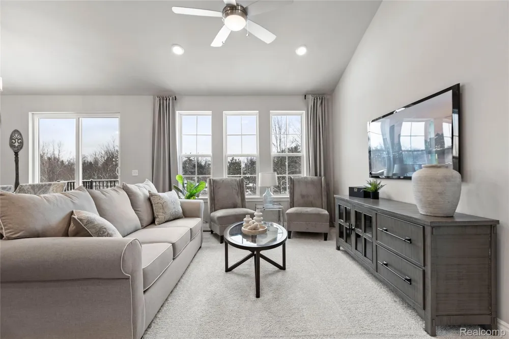 9933 Crossview Trail #128 Hartland Township, MI 48855