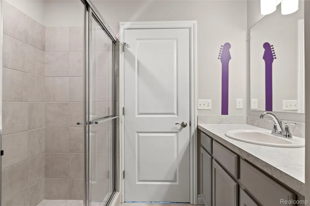 9933 Crossview Trail #128 Hartland Township, MI 48855