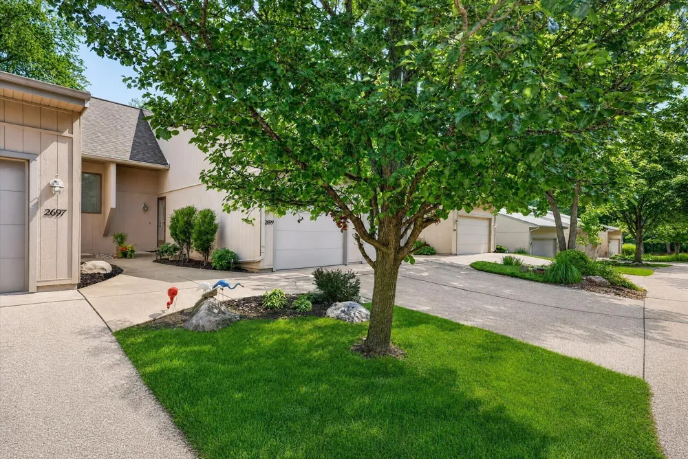 2699 Limestone Lane NE Plainfield Charter Township, MI 49525