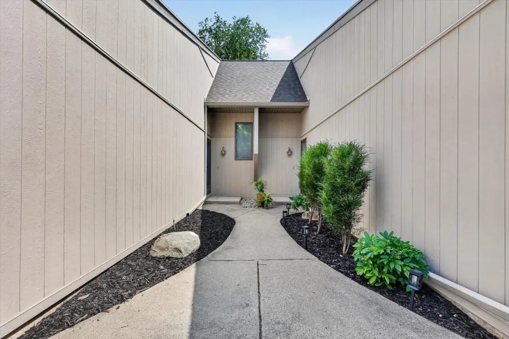 2699 Limestone Lane NE Plainfield Charter Township, MI 49525
