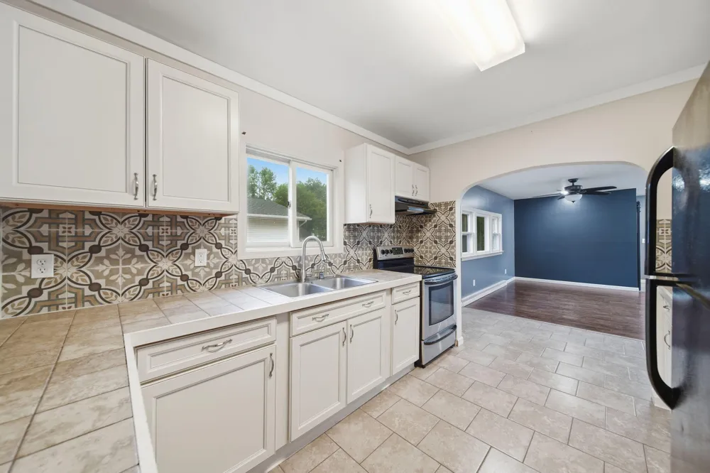 757 Glenwood Avenue Jackson City, MI 49203