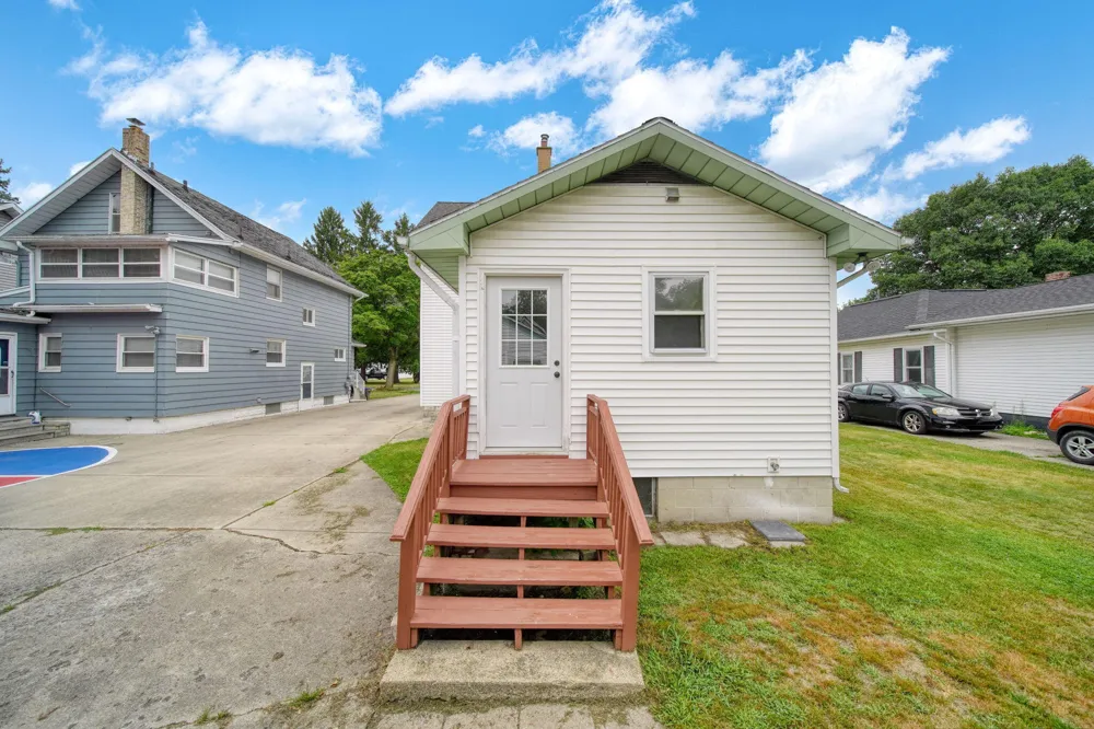 757 Glenwood Avenue Jackson City, MI 49203