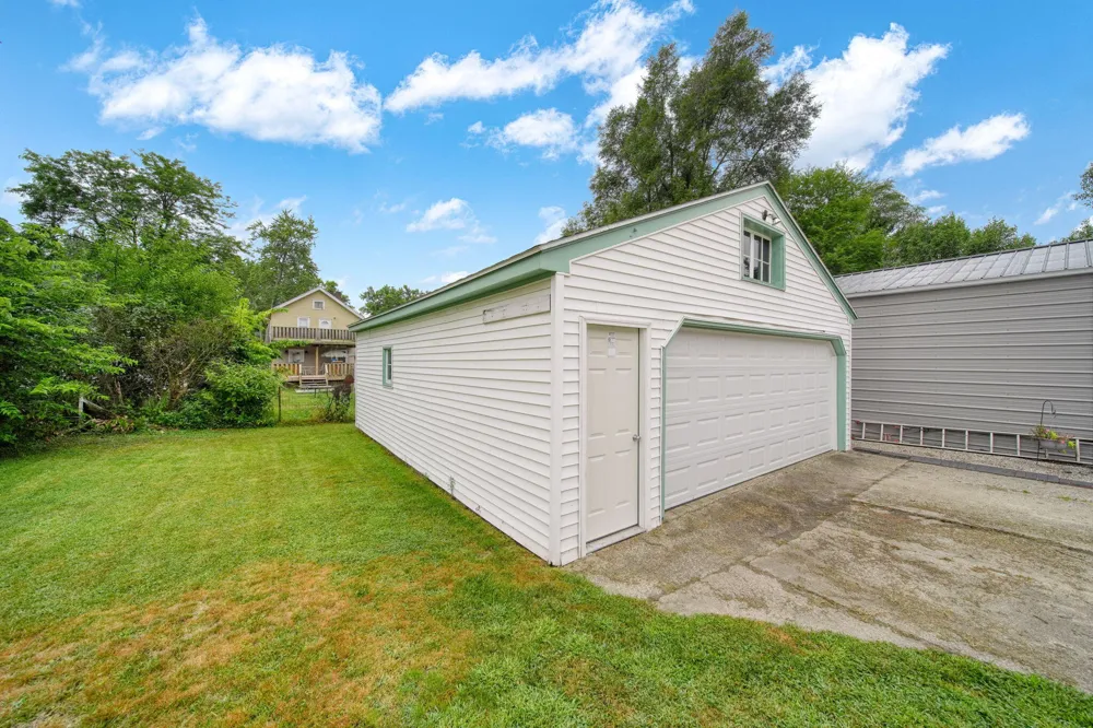 757 Glenwood Avenue Jackson City, MI 49203