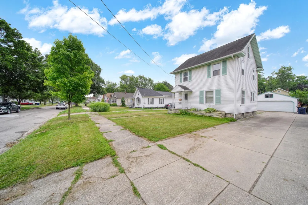757 Glenwood Avenue Jackson City, MI 49203