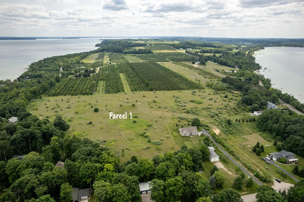 E Lovers Lane Suttons Bay Township, MI 49682