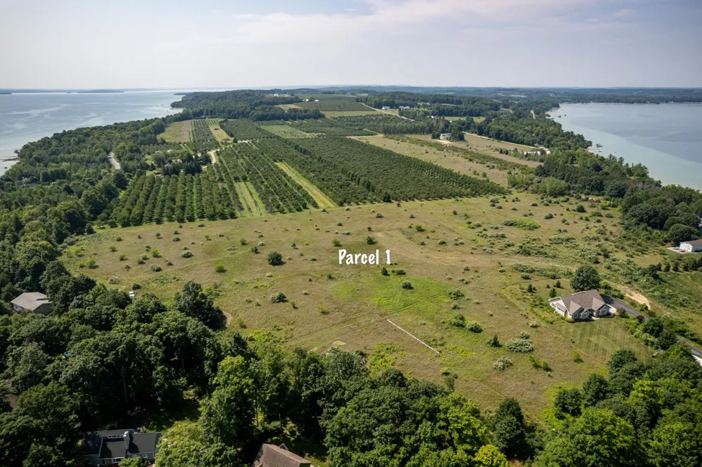 E Lovers Lane Suttons Bay Township, MI 49682