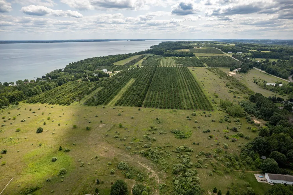 E Lovers Lane Suttons Bay Township, MI 49682