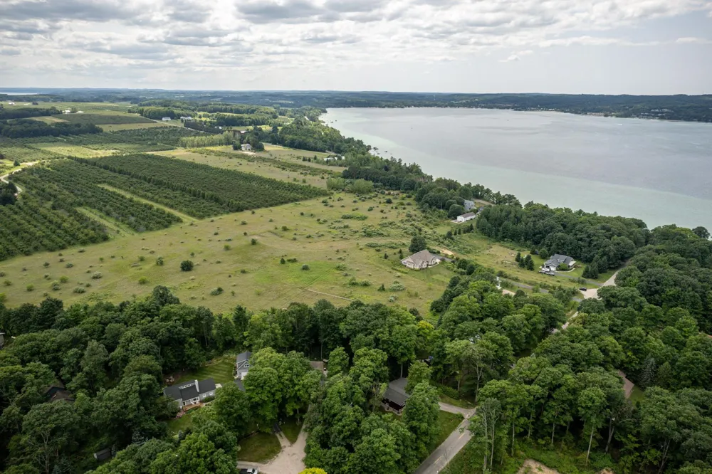 E Lovers Lane Suttons Bay Township, MI 49682