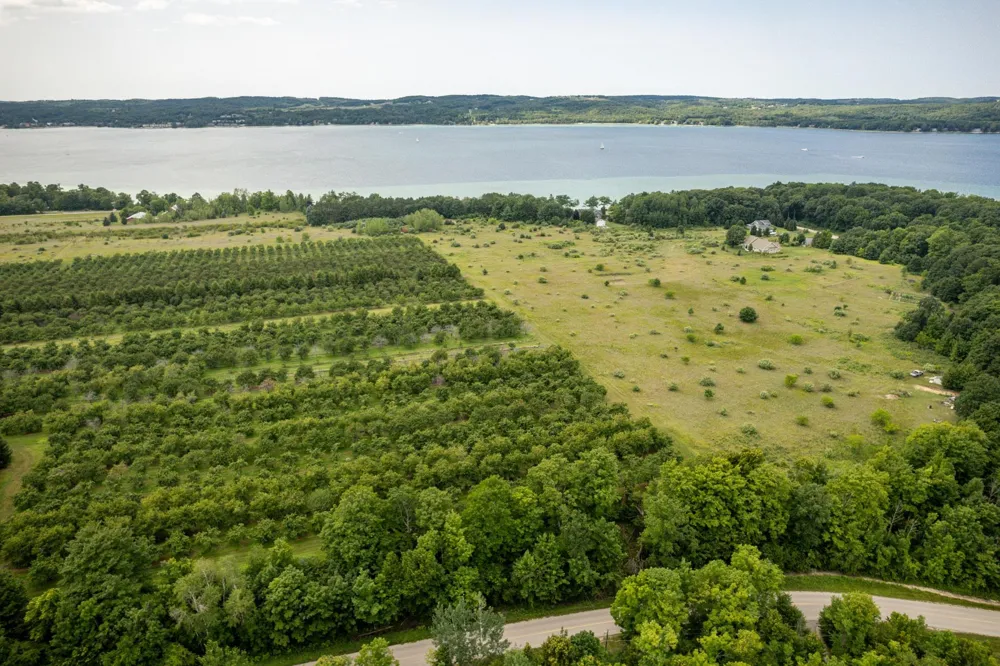 E Lovers Lane Suttons Bay Township, MI 49682