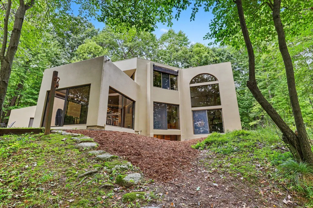 10109 Hathaway Drive Eureka Township, MI 48838