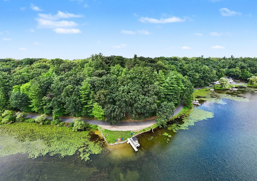10109 Hathaway Drive Eureka Township, MI 48838