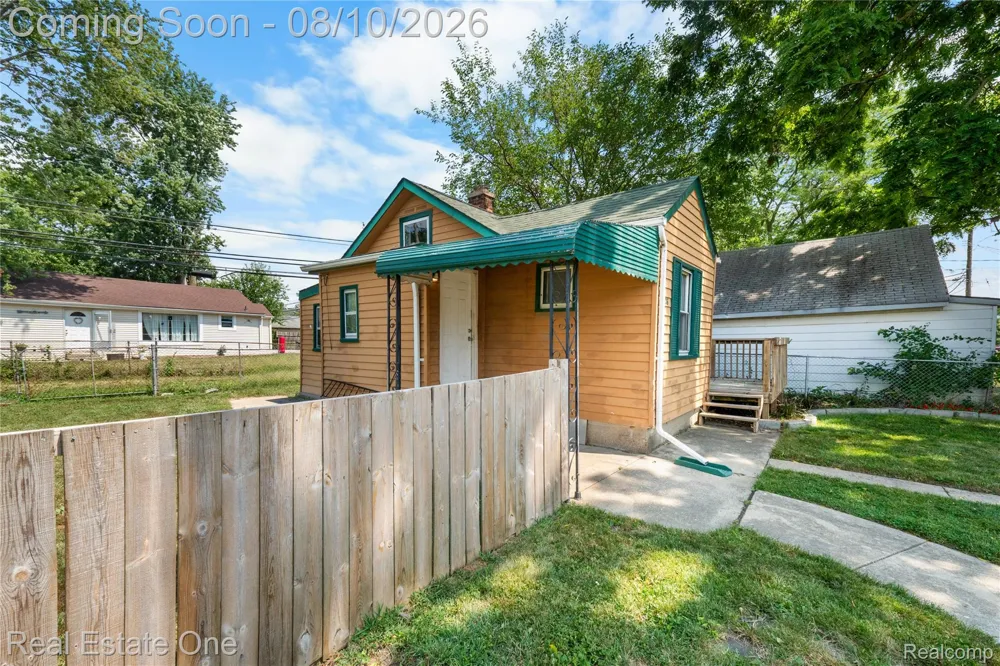 1326 Montie Road Lincoln Park City, MI 48146