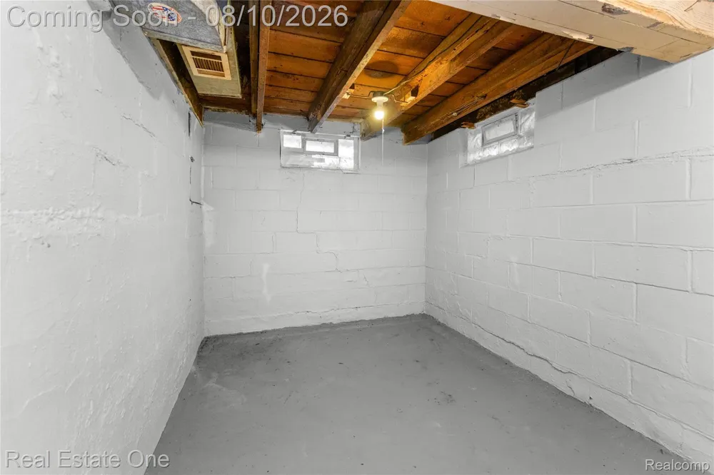 1326 Montie Road Lincoln Park City, MI 48146