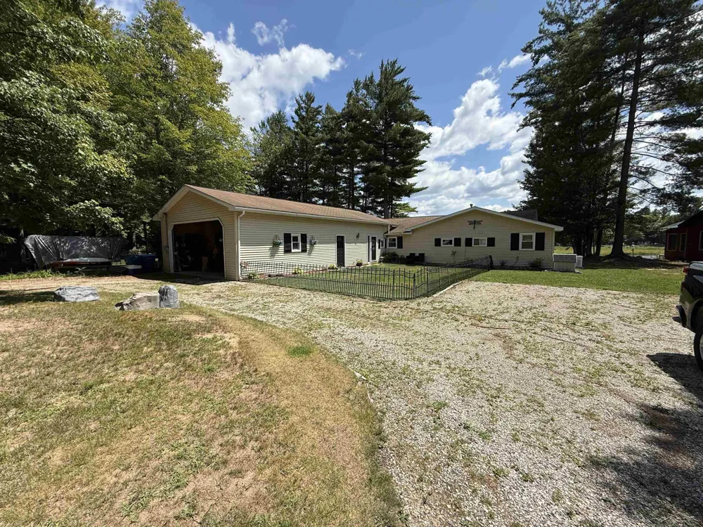 3422 E Pinecrest Drive Secord Township, MI 48624