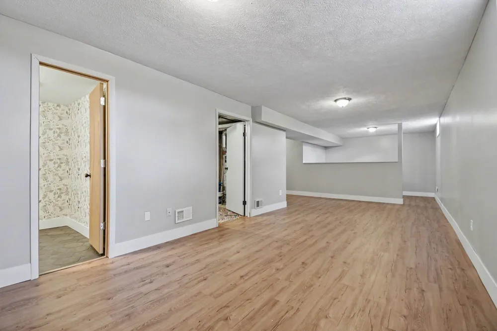 2444 Sunny Creek Street SE Kentwood City, MI 49508