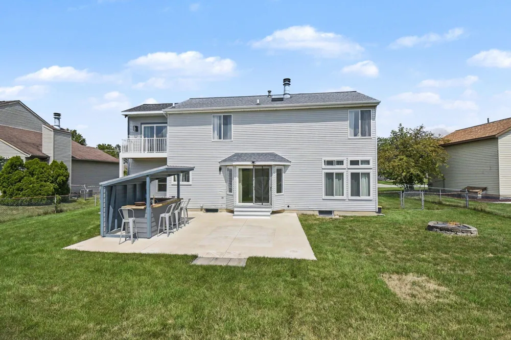 2444 Sunny Creek Street SE Kentwood City, MI 49508
