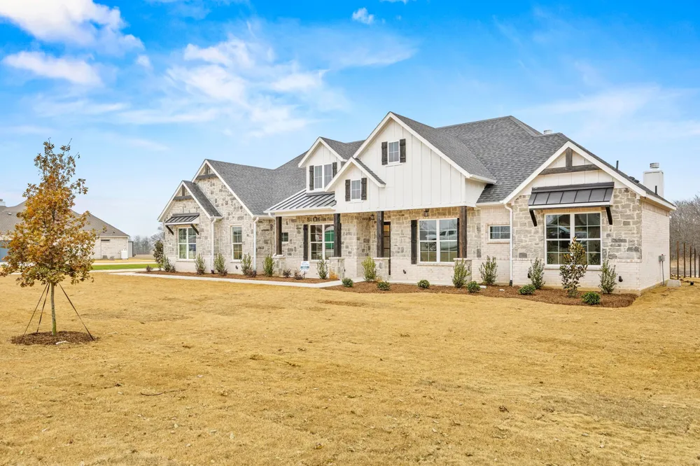 121 CR 207 Valley View, TX 76272