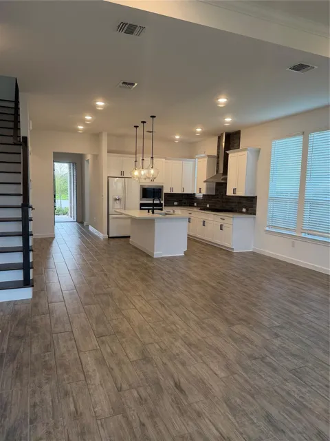 25302 Rothesay Lane