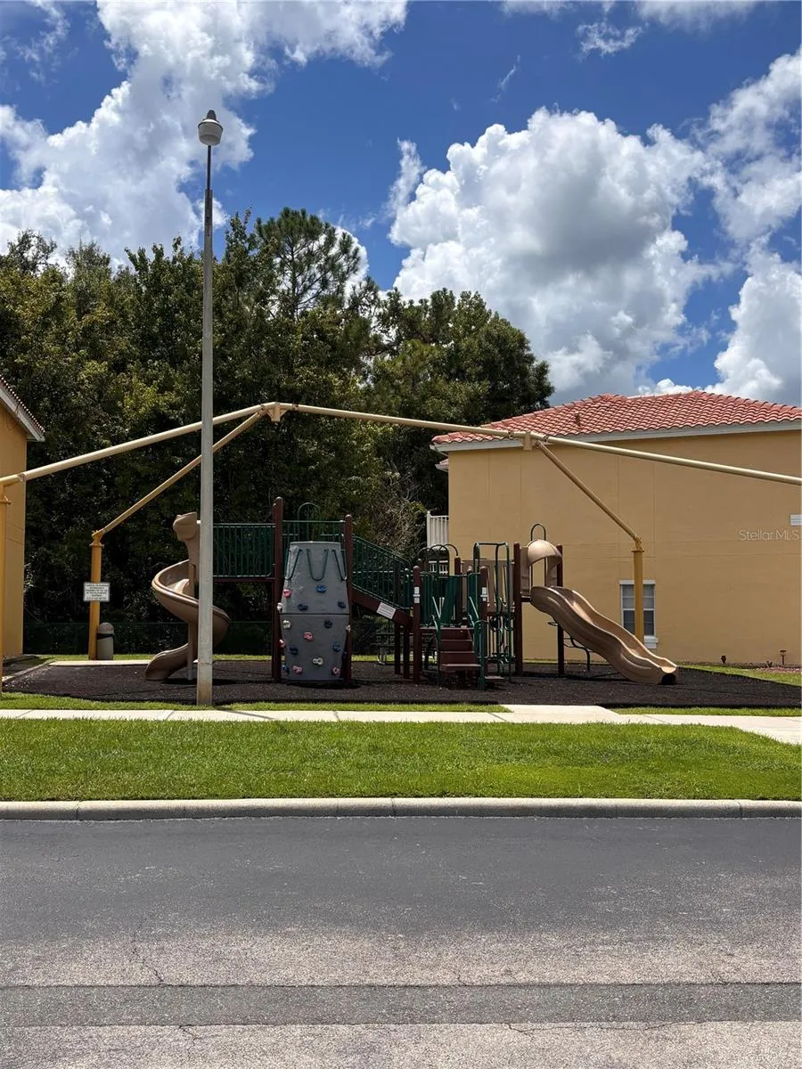 1055 PARK RIDGE CIRCLE Kissimmee, FL 34746