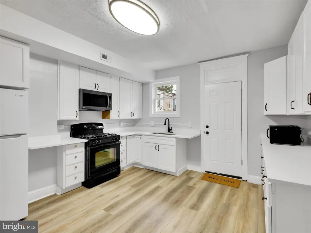 3009 MCELDERRY STREET Baltimore, MD 21205