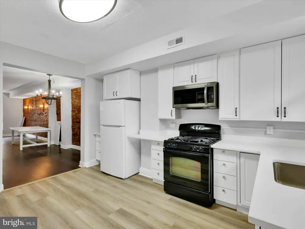 3009 MCELDERRY STREET Baltimore, MD 21205